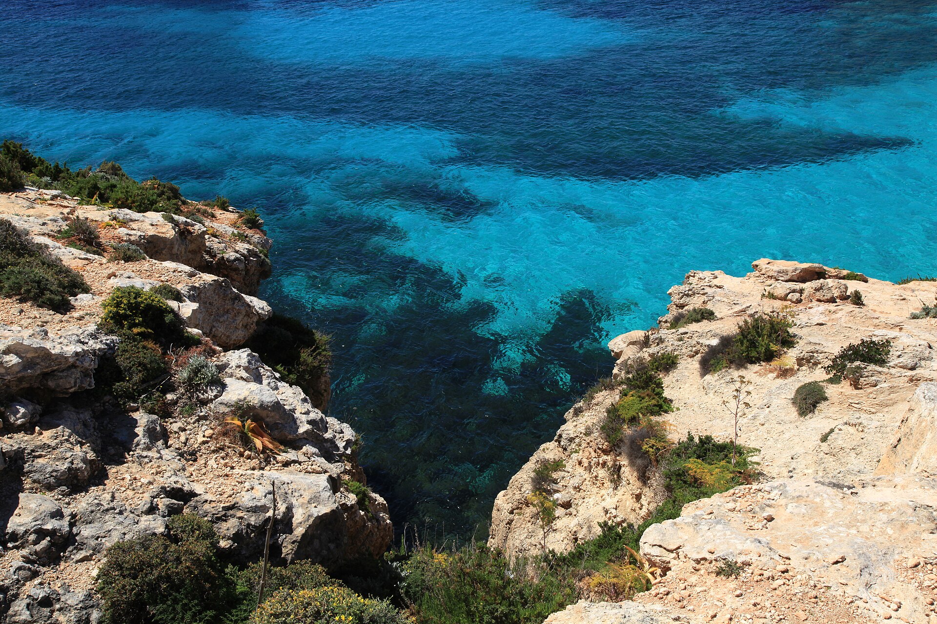 Quiet turquoise bay near Comino, Malta